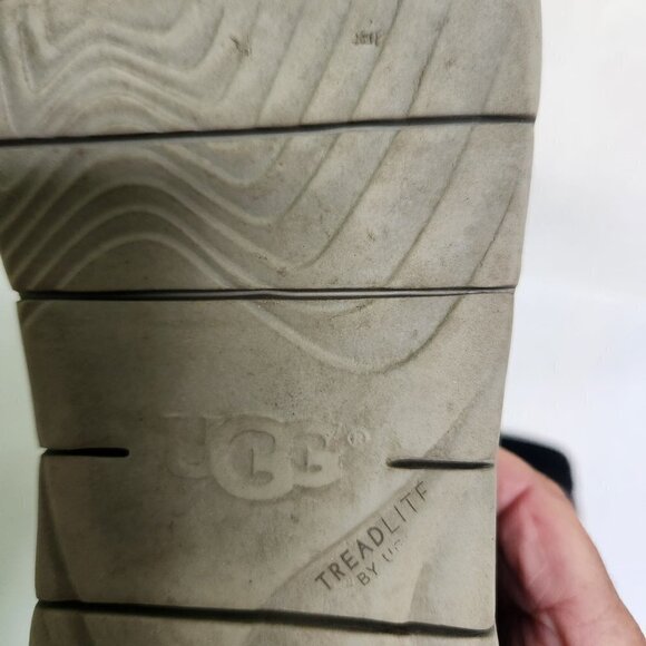 Ugg Hendrickson Chukka Boots Black Suede 1013862 Size 10 - Picture 6 of 9